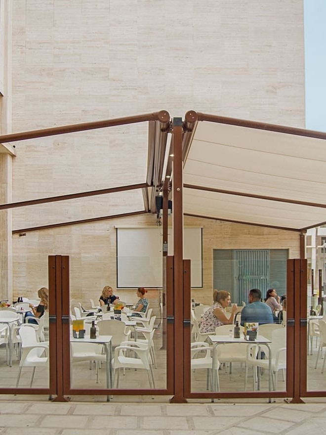 PERGOLA PARA LOCALES COMERCIALES