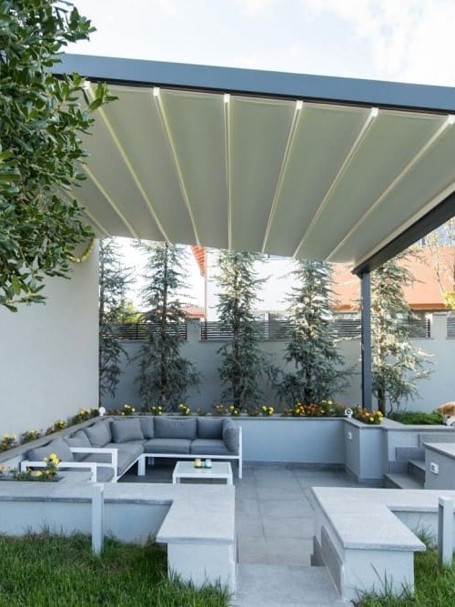 pergola bioclimatica con lona